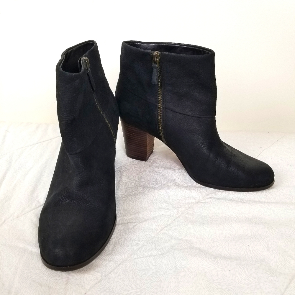 Cole Haan Nike Air Cassidy black leather ankle boots zippers block heel work 10